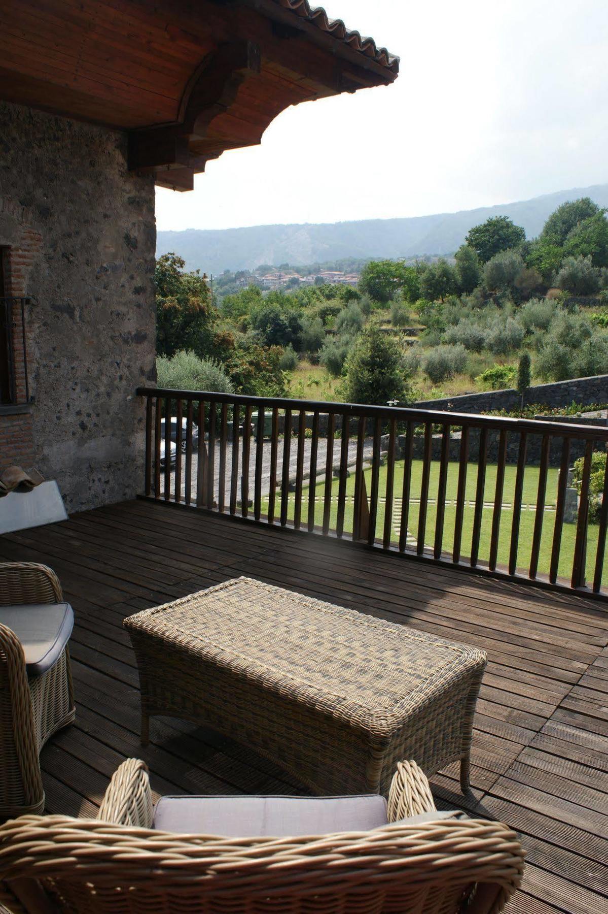 Antico Borgo Petralia Guest House Zafferana Etnea Exterior photo